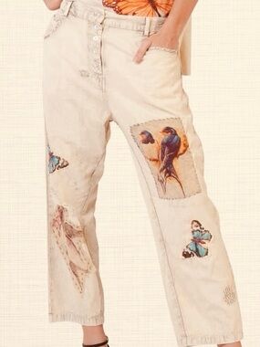 Cream Embroidered Boyfriend Jeans with Bird & Butterfly Accents